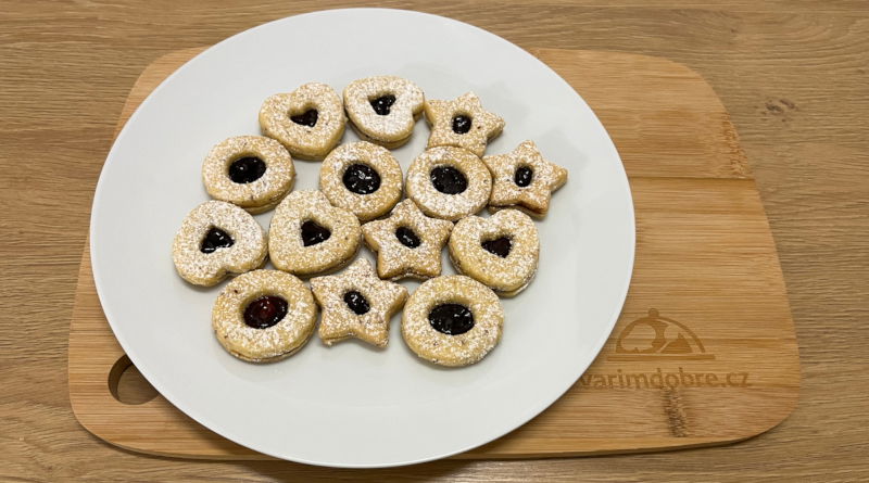 Linzer cookies