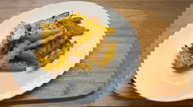 American-style potato wedges